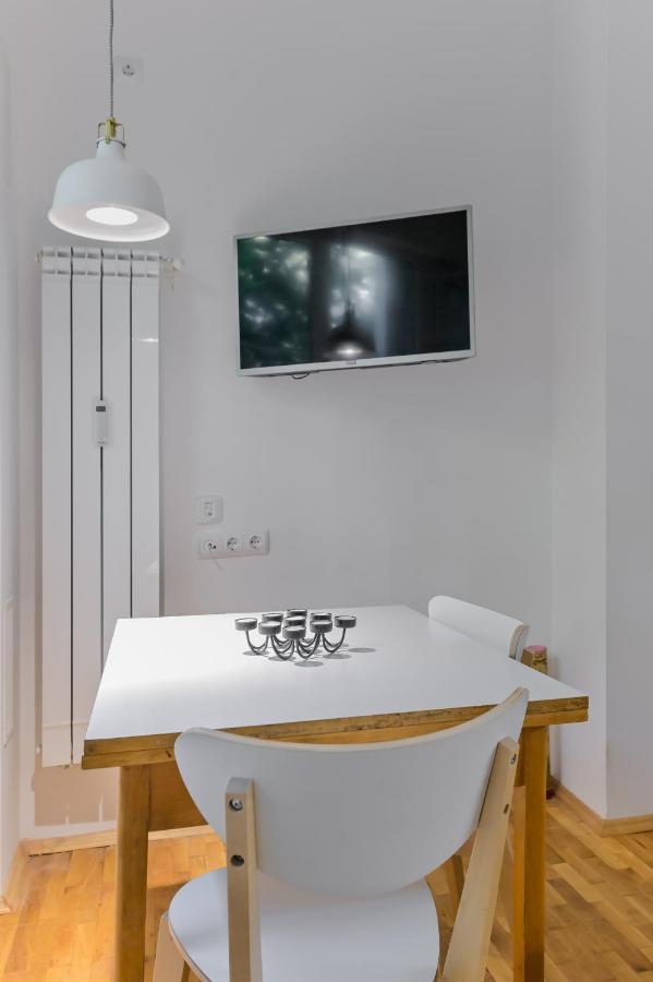 Bright Apartment In The Heart Of The City By Flat Mаnager Sofia Eksteriør billede